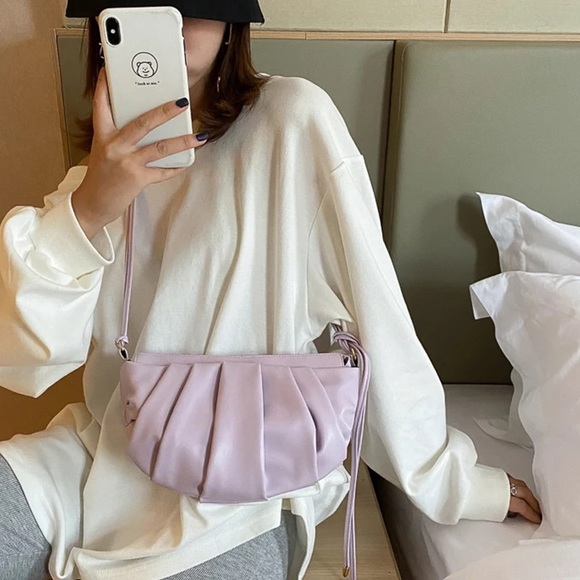 Korean Pleated Cloud Crossbody Bag - Picture 3 of 9